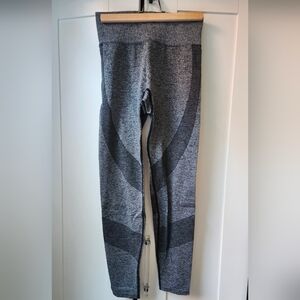 VS Pink Grey Leggings